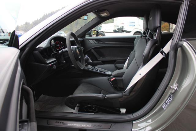 PORSCHE 911 Carrera 2 GTS MANUALE-CARBON-GUSCI