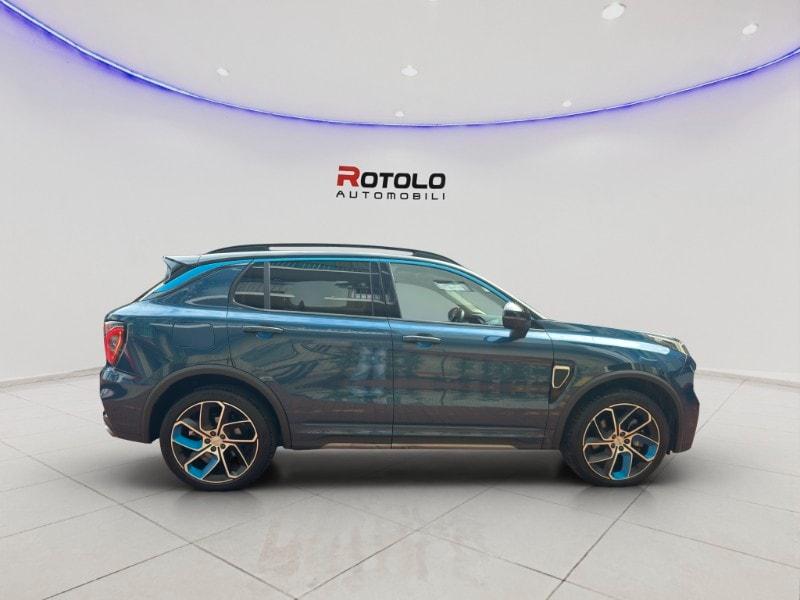 LYNK&CO 01 01 PHEV