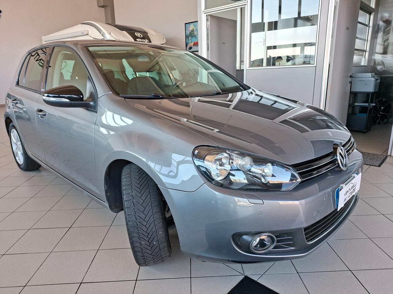 Volkswagen Golf 1.6 TDI DPF 5p. Highline UNICOPR.