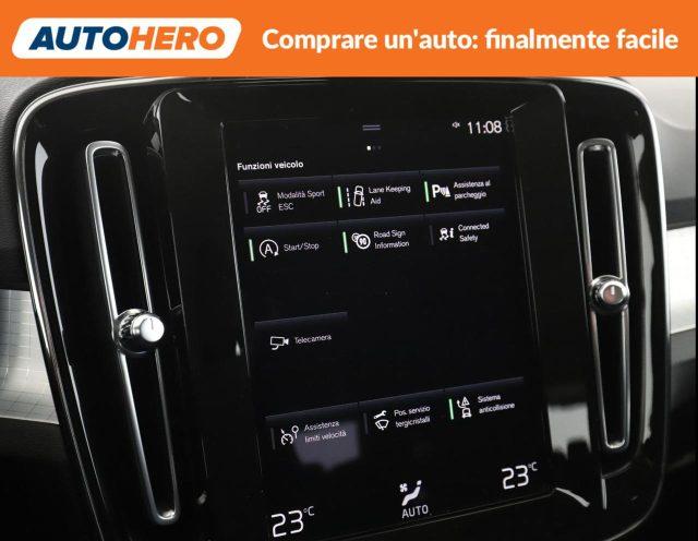 VOLVO XC40 T2 Momentum Pro