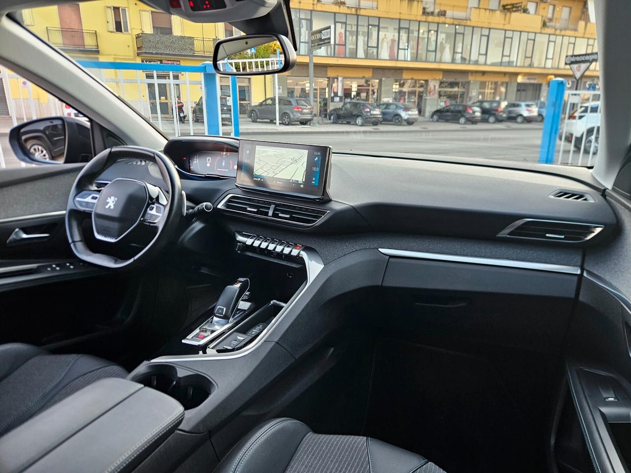 Peugeot 3008 BlueHDi 130 S&S EAT8 Allure
