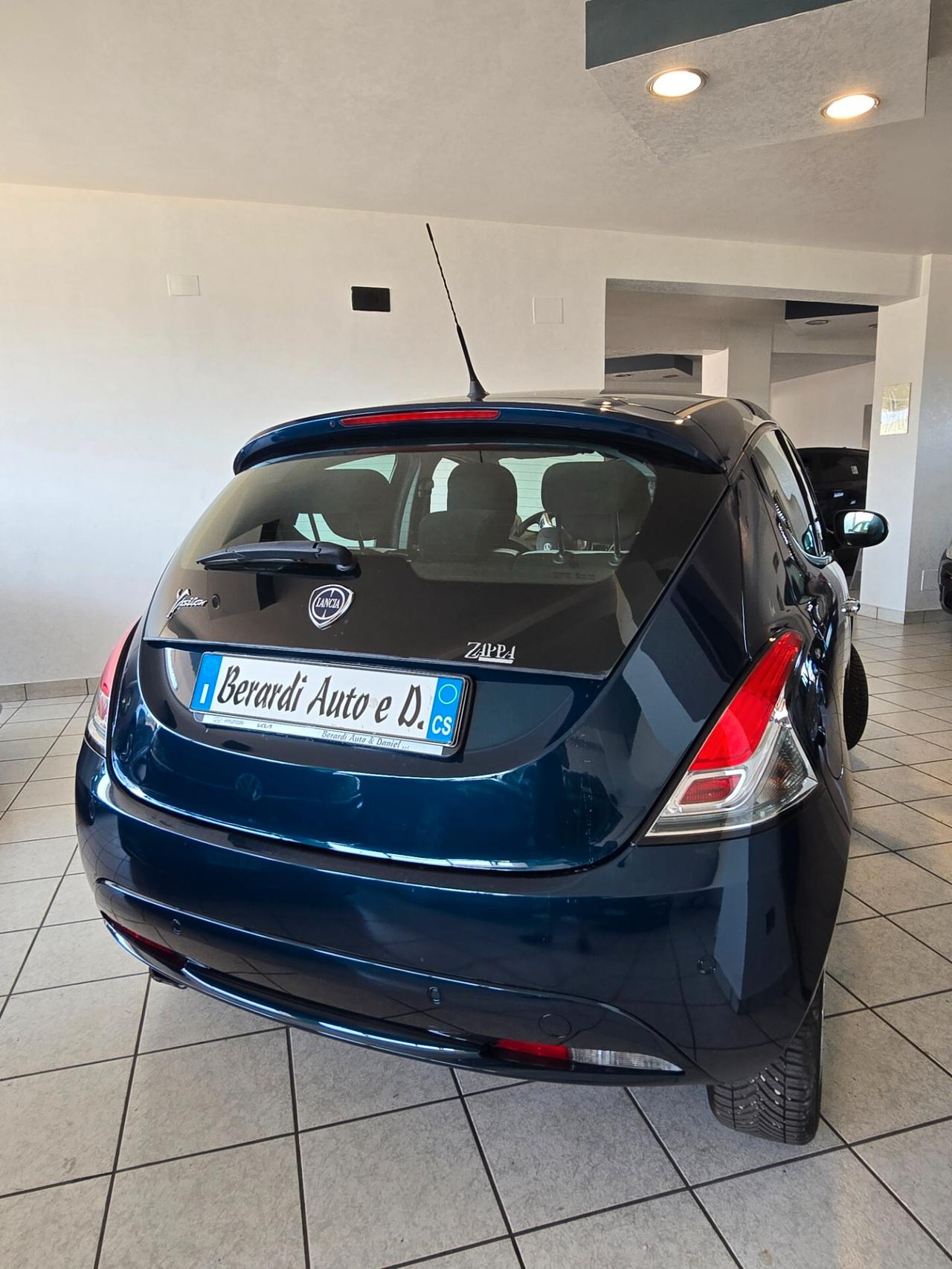Lancia Ypsilon 1.2 69 CV 5 porte GPL Ecochic Platinum