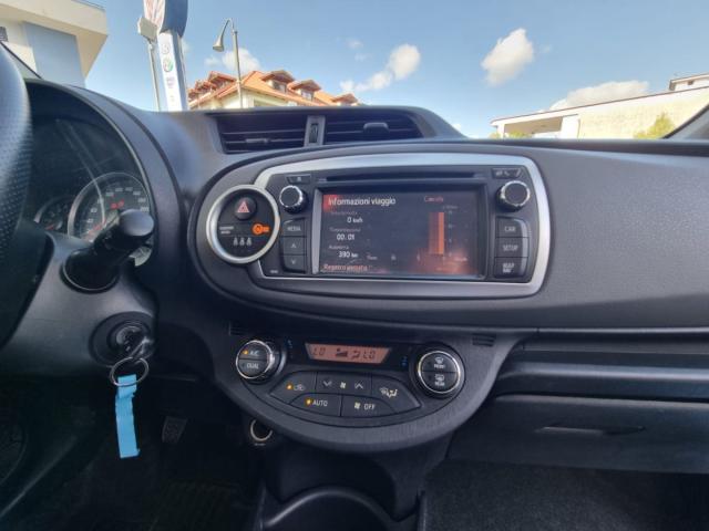 TOYOTA - Yaris - 1.3 5 porte Lounge