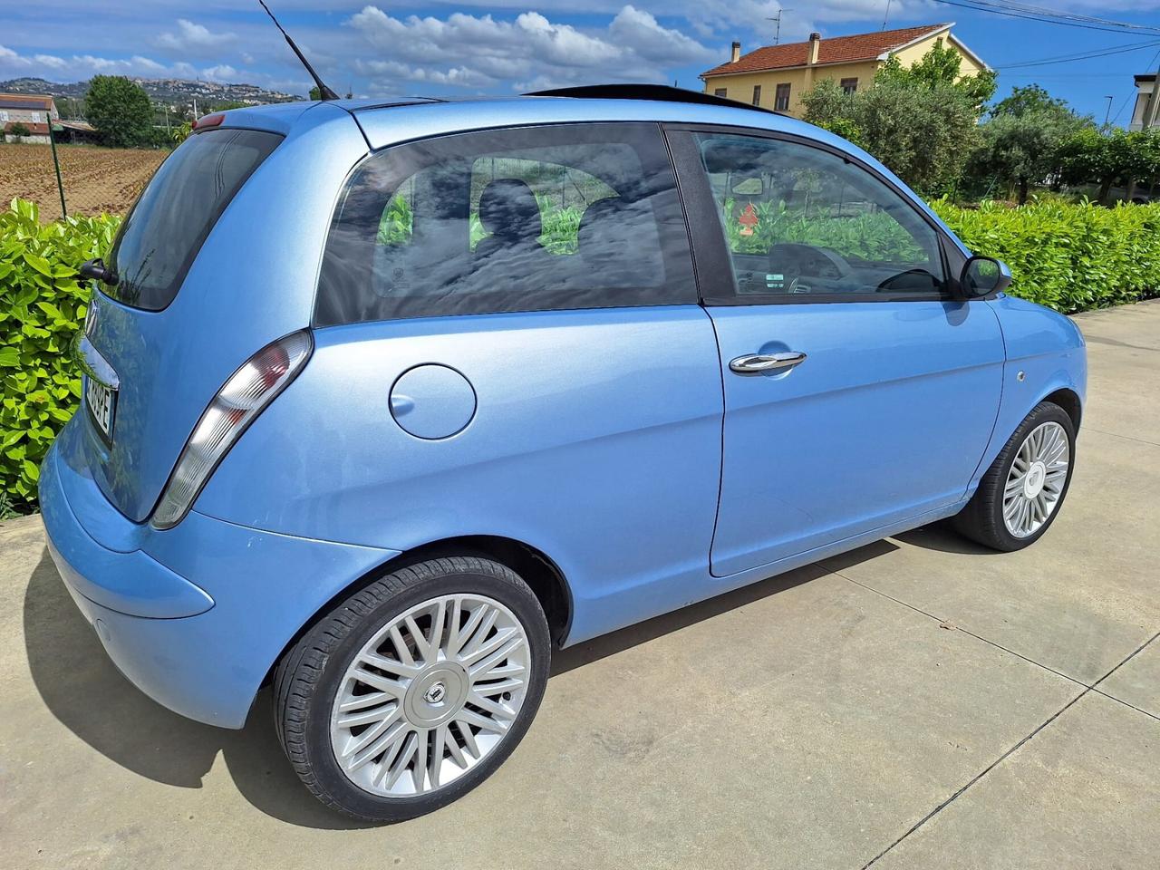 Lancia YPSILON 1.2 Con Soli 109.000 KM.