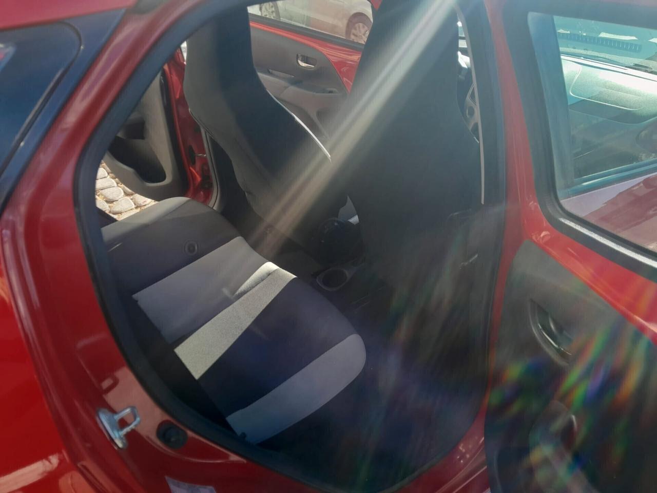 Toyota Aygo 1.0 VVT-i 69 CV 5 porte x-cite