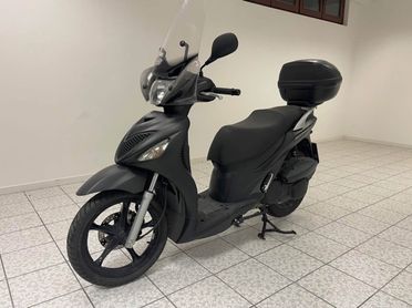 Suzuki Sixteen 150