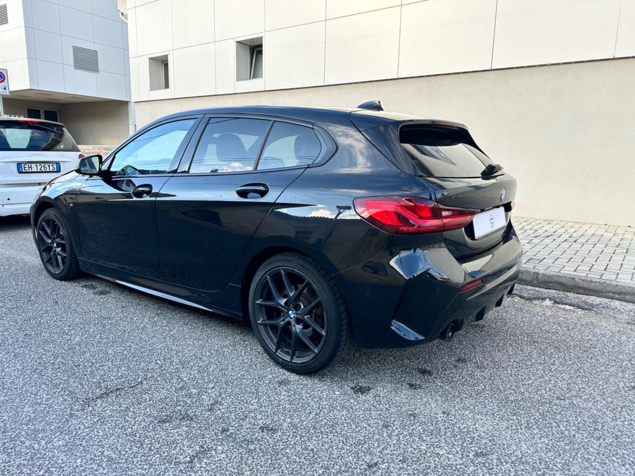 Bmw 118 118d 5p. Msport