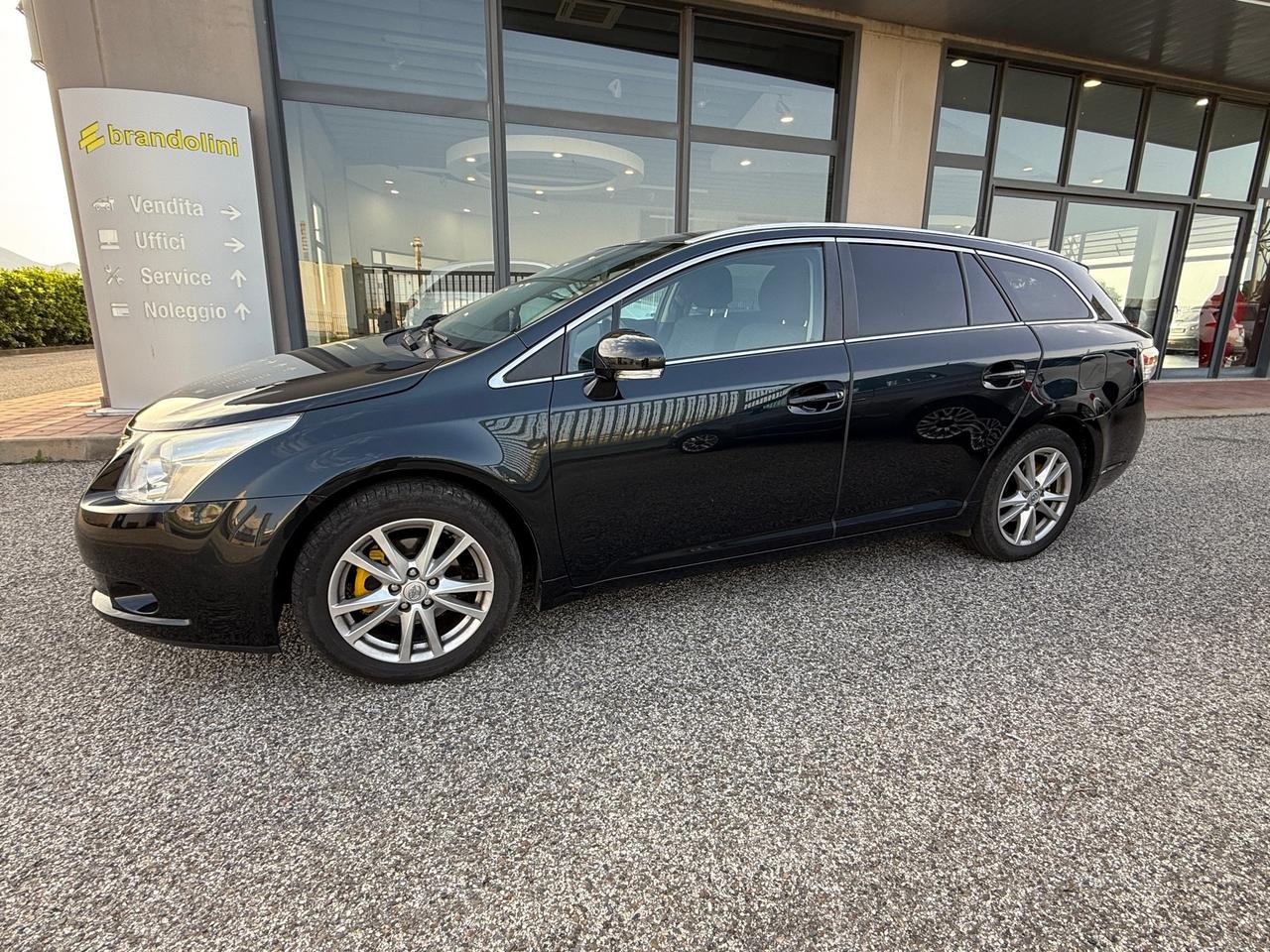 Toyota Avensis 2.0 D-4D Wagon Sol
