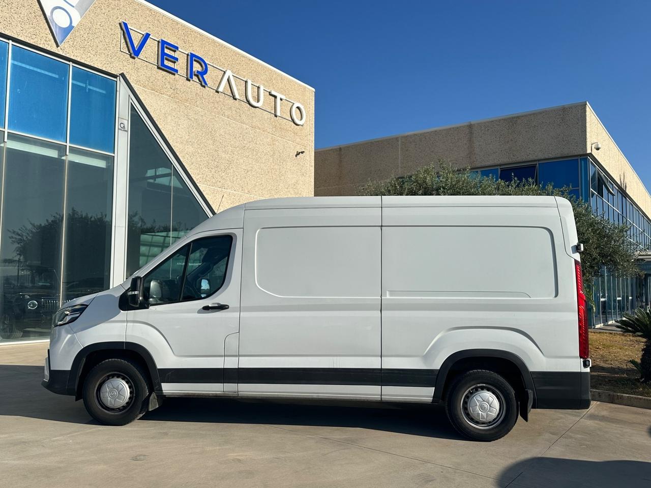 Maxus Deliver9 FWD possibilità noleggio no scoring