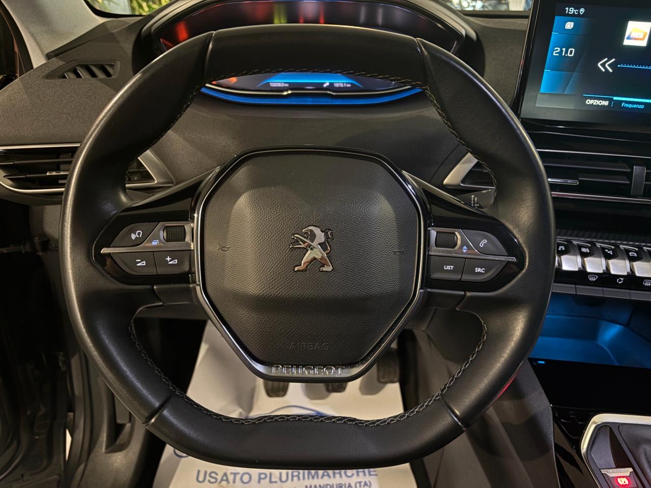 PEUGEOT 3008 1.5 BLUEHDI 130CV ALLURE 2022