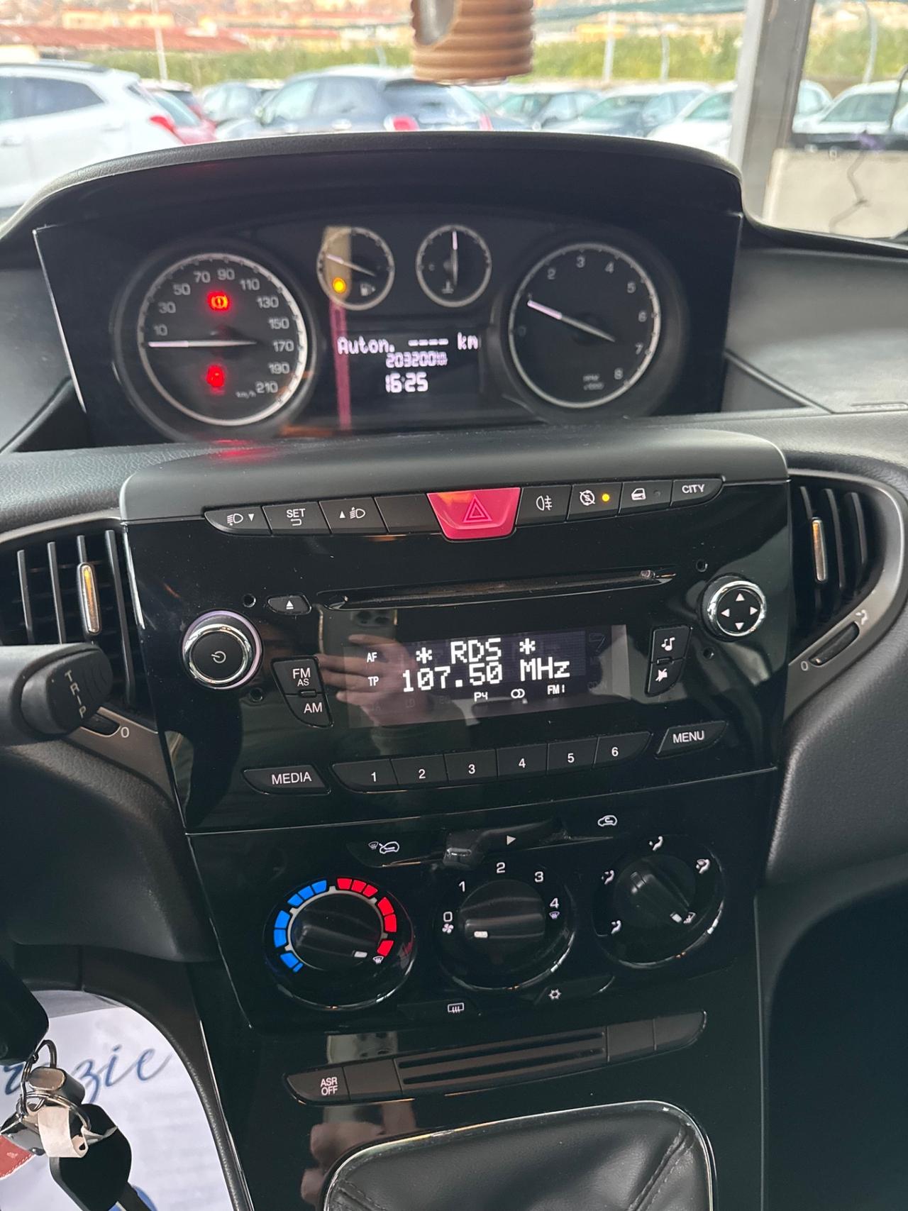 Lancia Ypsilon 1.2 69 CV 5 porte Gold