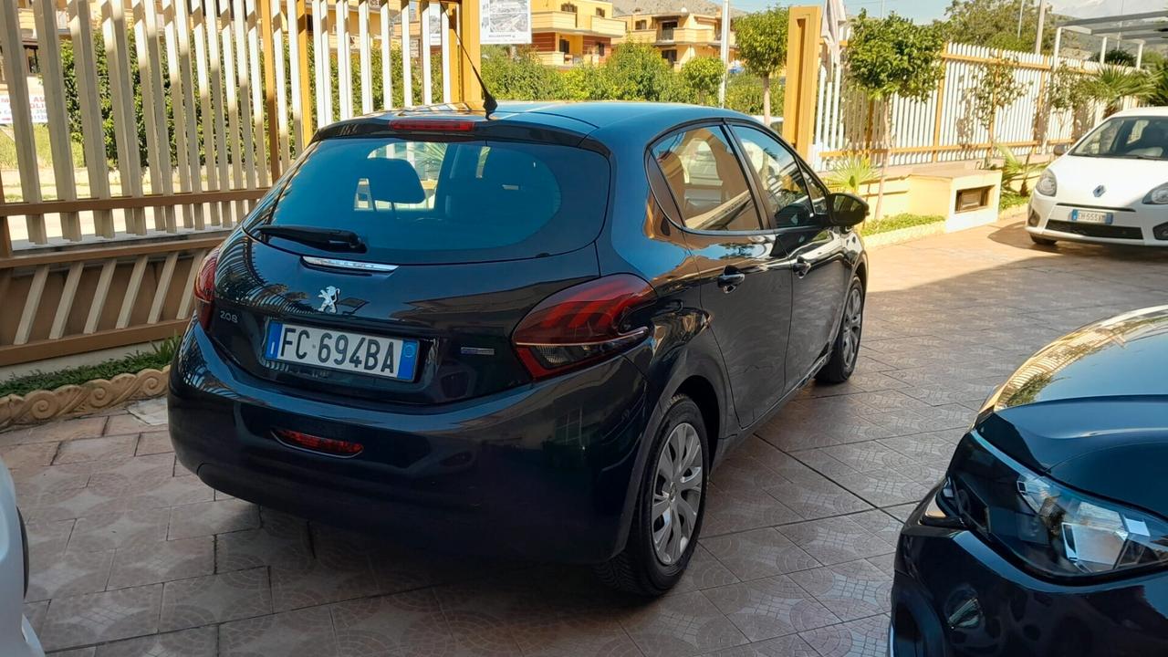 Peugeot 208 PureTech 82 5 porte Allure - Imp Gpl