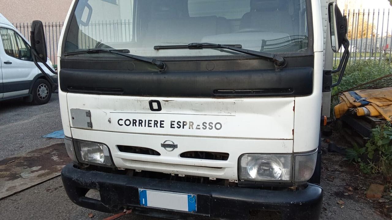 Nissan cabstar sponda idraulica