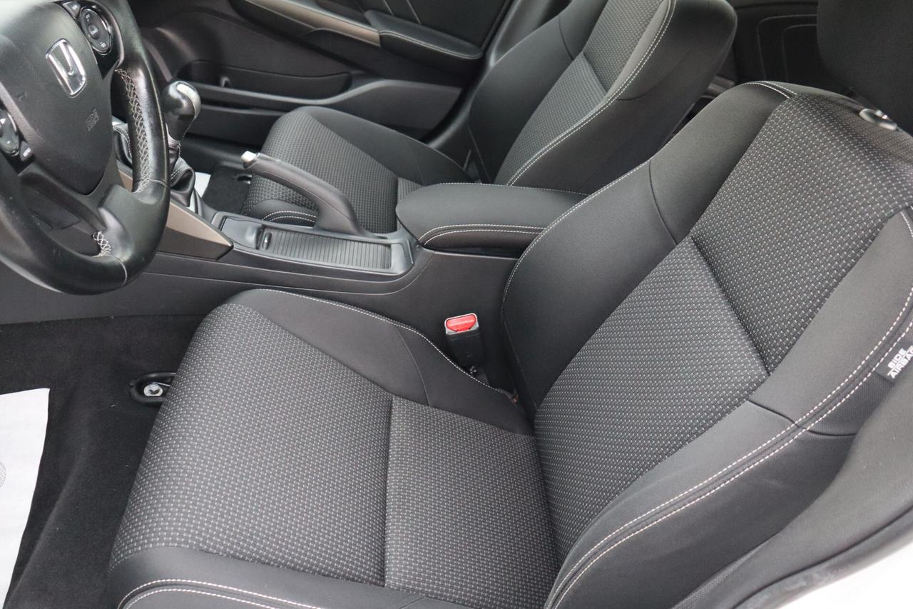 Honda Civic 1.6 i-DTEC Elegance Navi