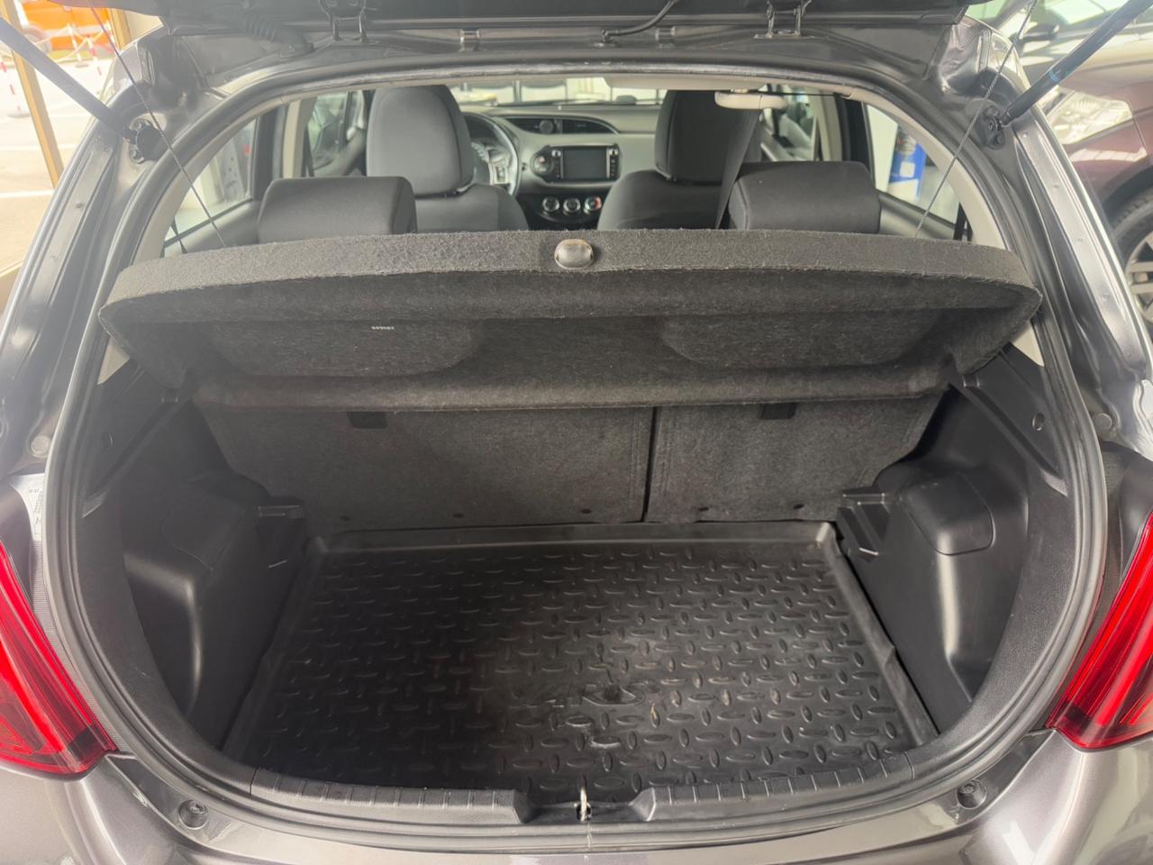 Toyota Yaris 1.0 5 porte Lounge ok neopatentati