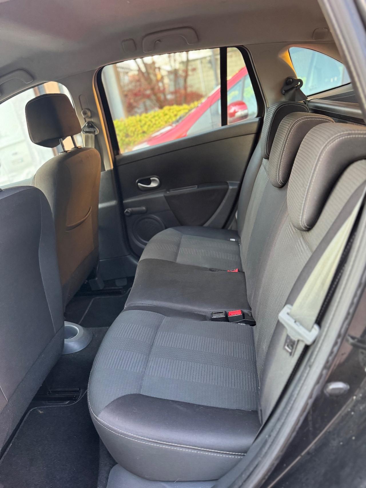 Renault Clio 1.2 16V 5 porte Luxe