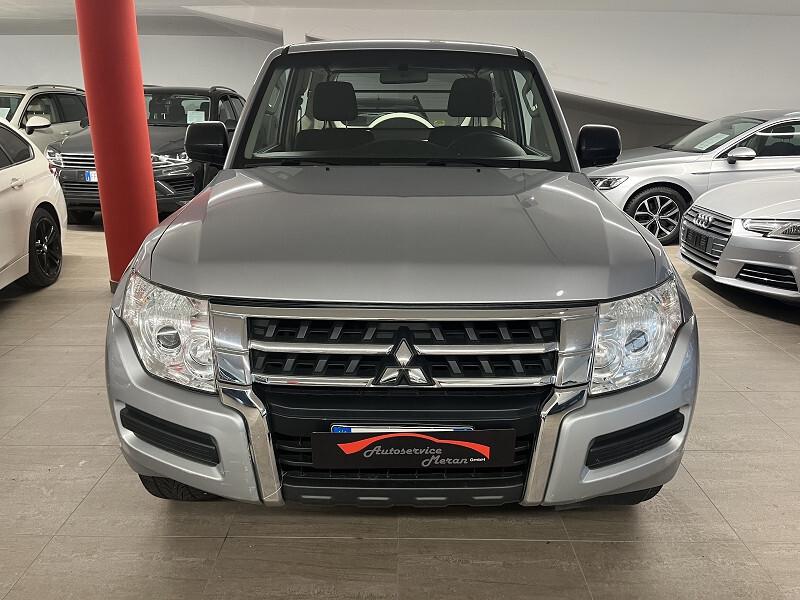 Mitsubishi Pajero 3.2 DI-D 16V aut. 3p. Instyle DPF