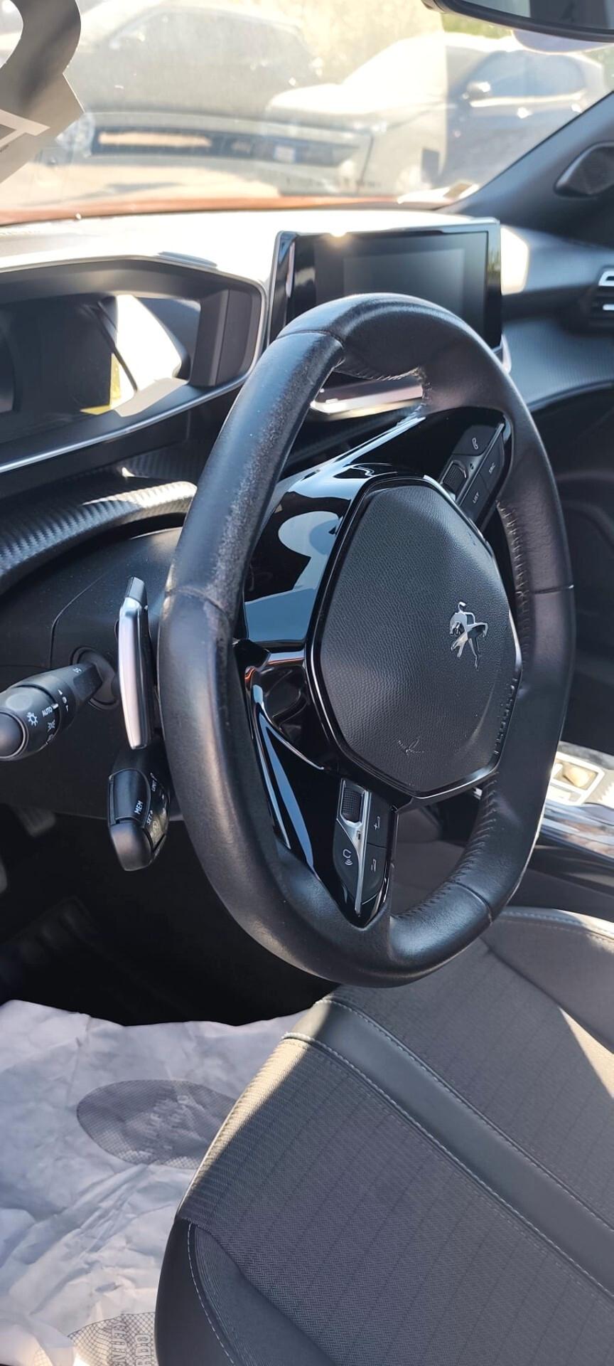 Peugeot 2008 PureTech 100 S&S Active