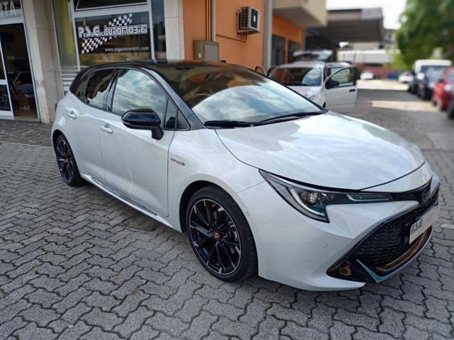 TOYOTA Corolla 2.0 Hybrid GR SPORT