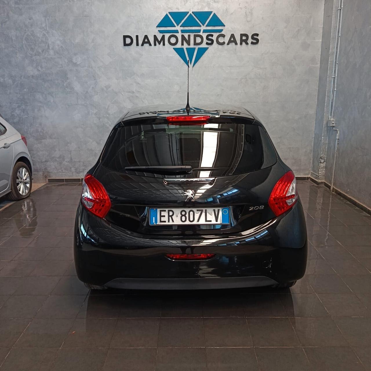 Peugeot 208 1.2 BENZINA