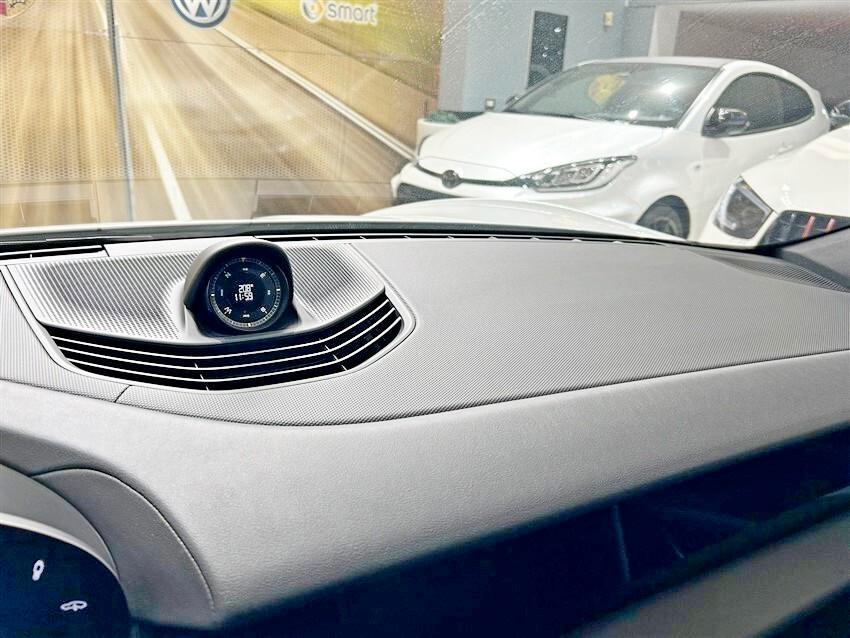 Porsche Taycan 4 Cross Turismo