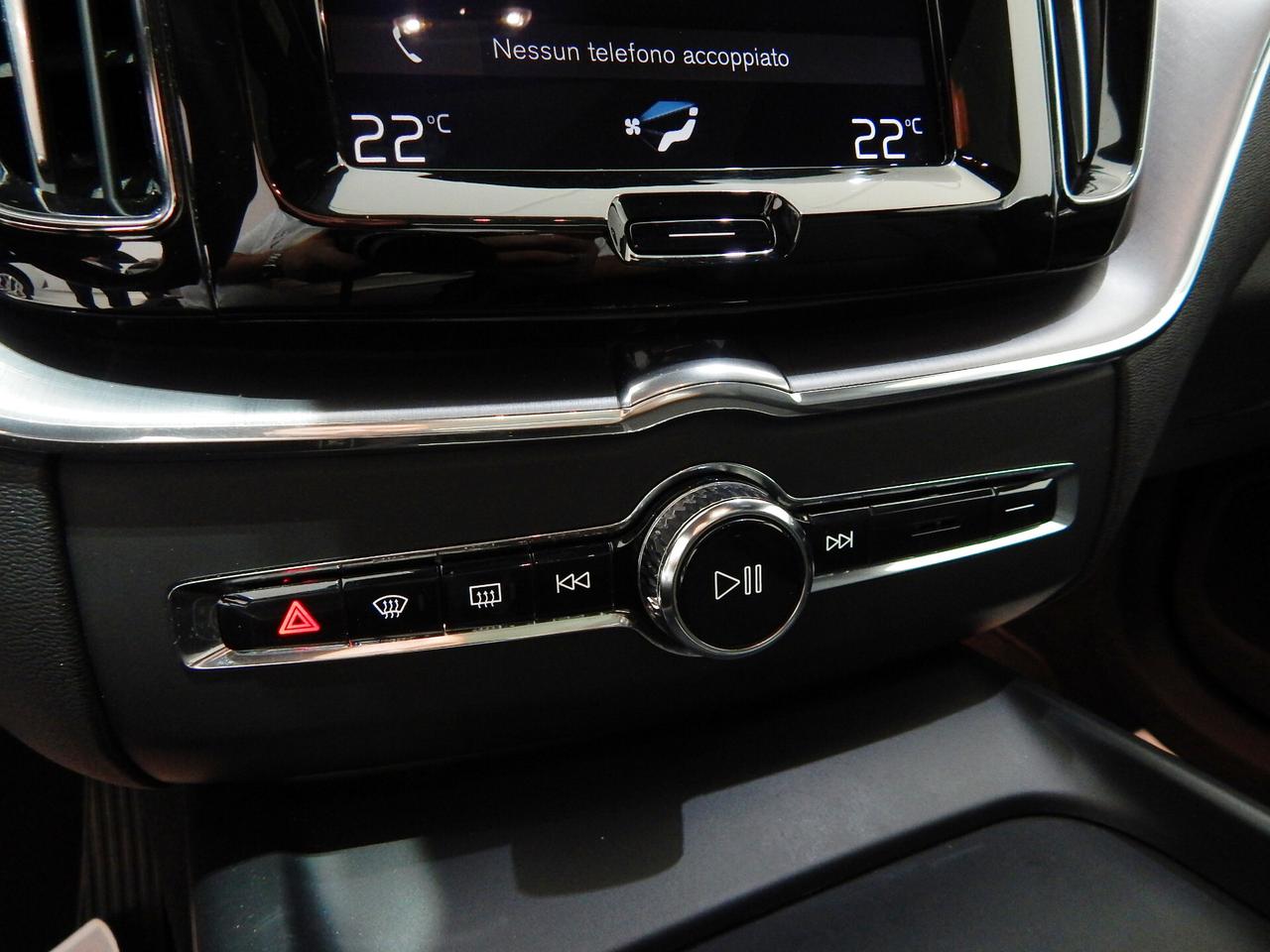 Volvo XC60 2.0 B4 Business Plus AWD Geartronic TETTO-NAVI-PELLE