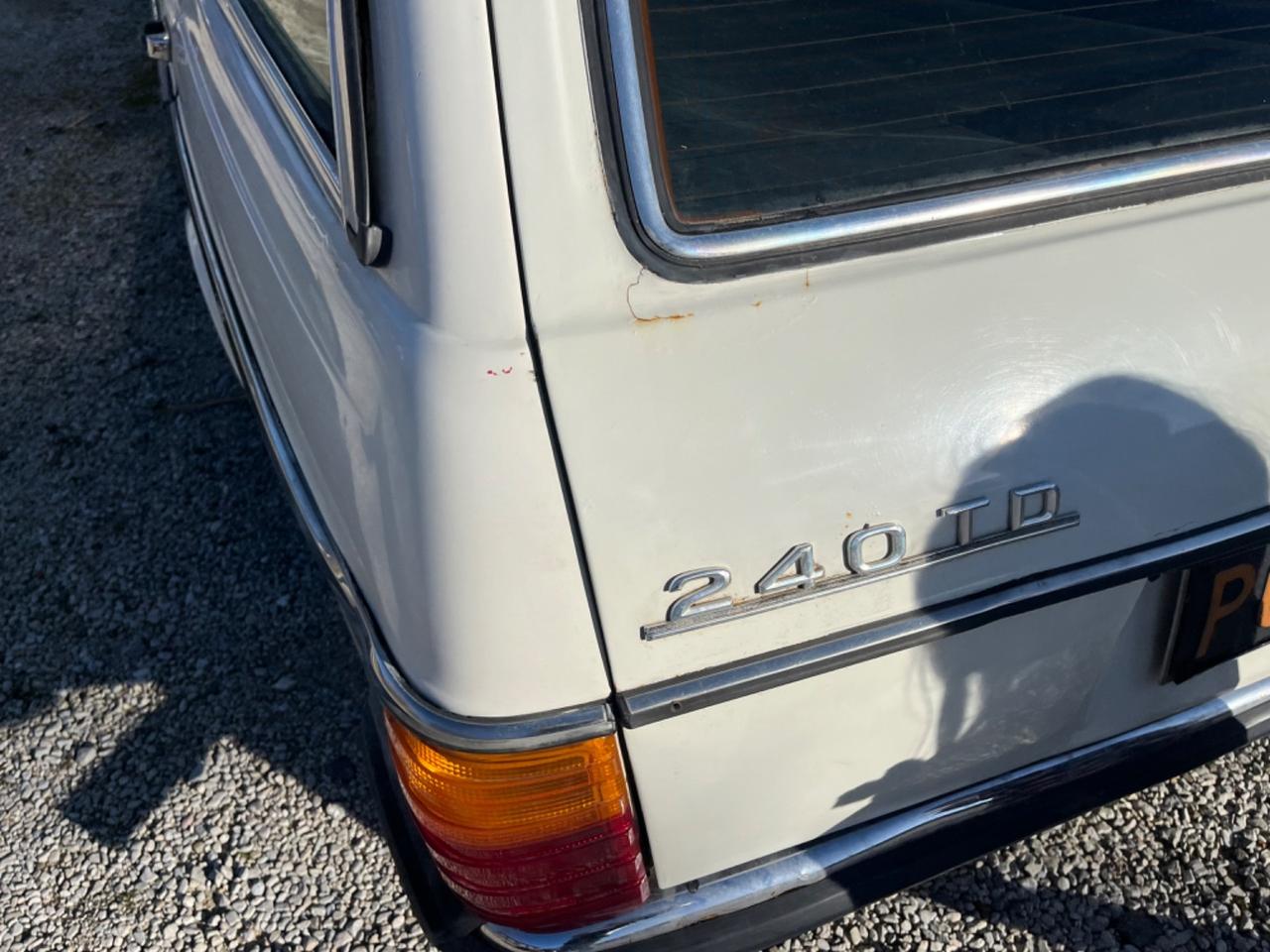 Mercedes benz 240 TD Aspirato w123