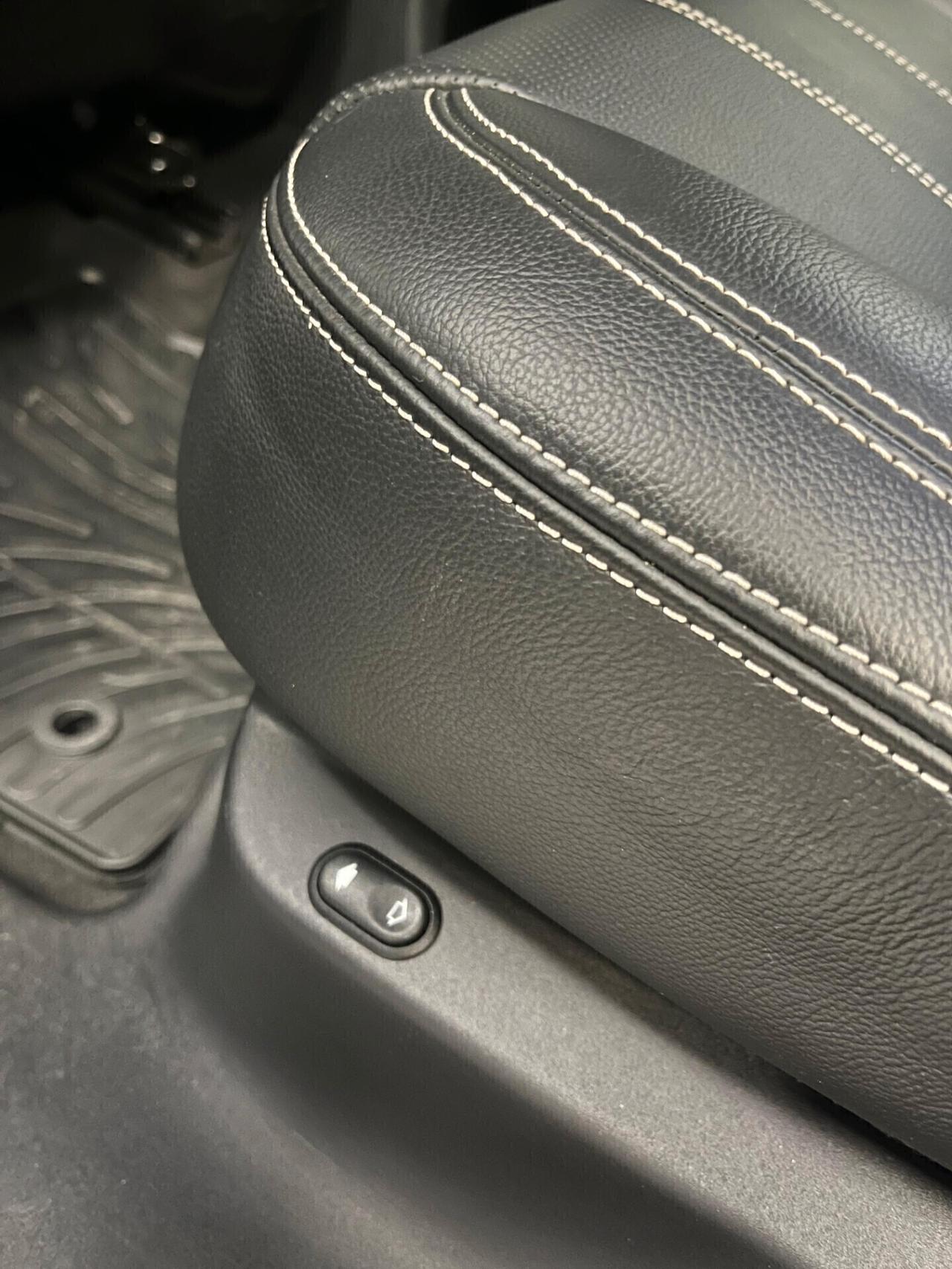 Range Rover Velar 2.0D I4 180 CV HSE