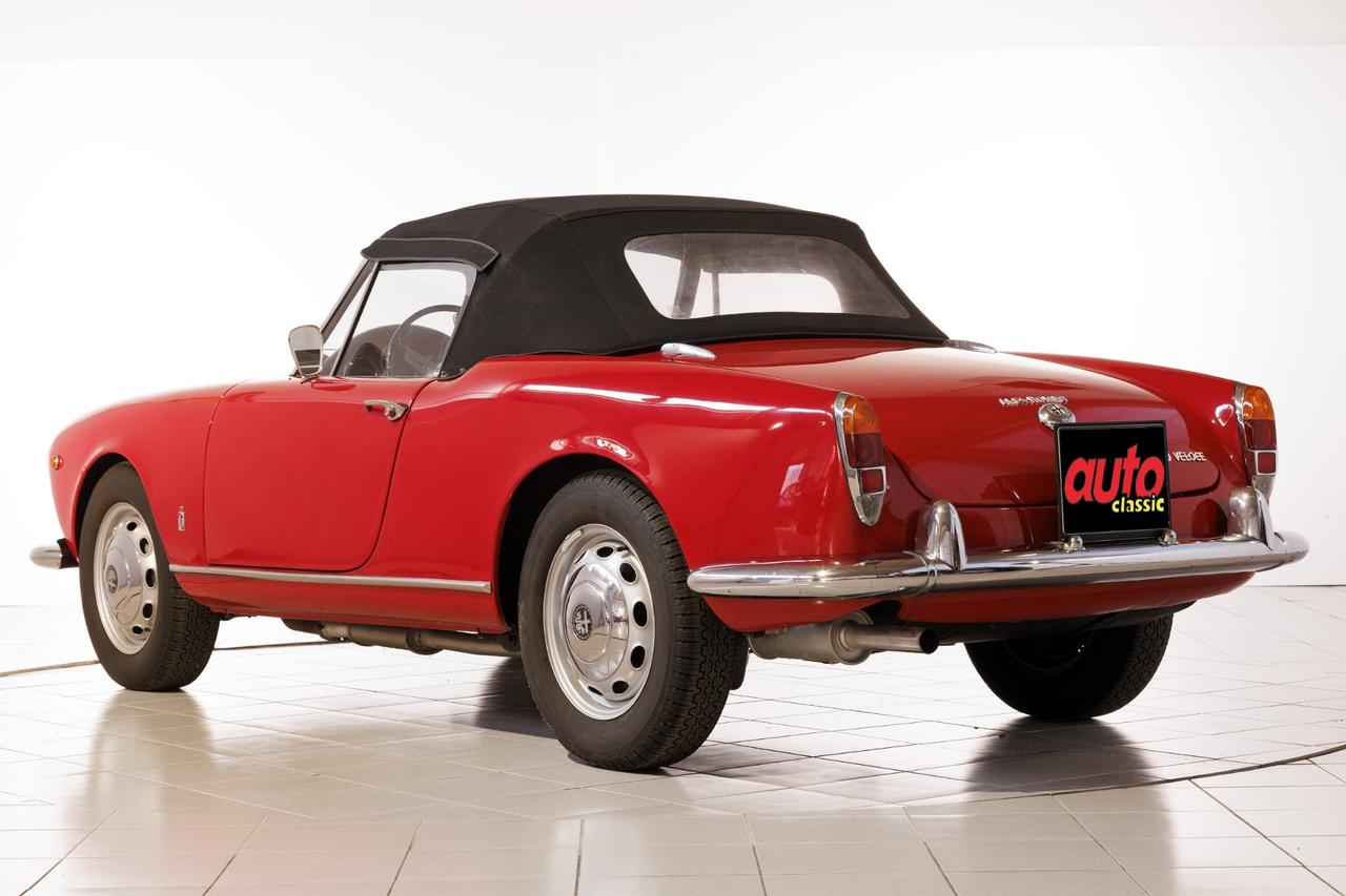 Alfa Romeo Giulia 1600 Spider Veloce