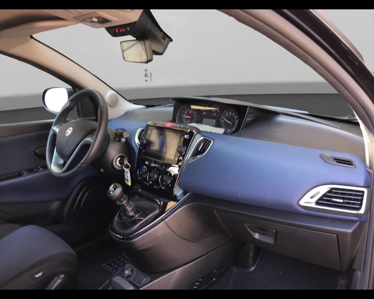 LANCIA Ypsilon III 2021 - Ypsilon 1.0 firefly hybrid Platino s&s 70cv