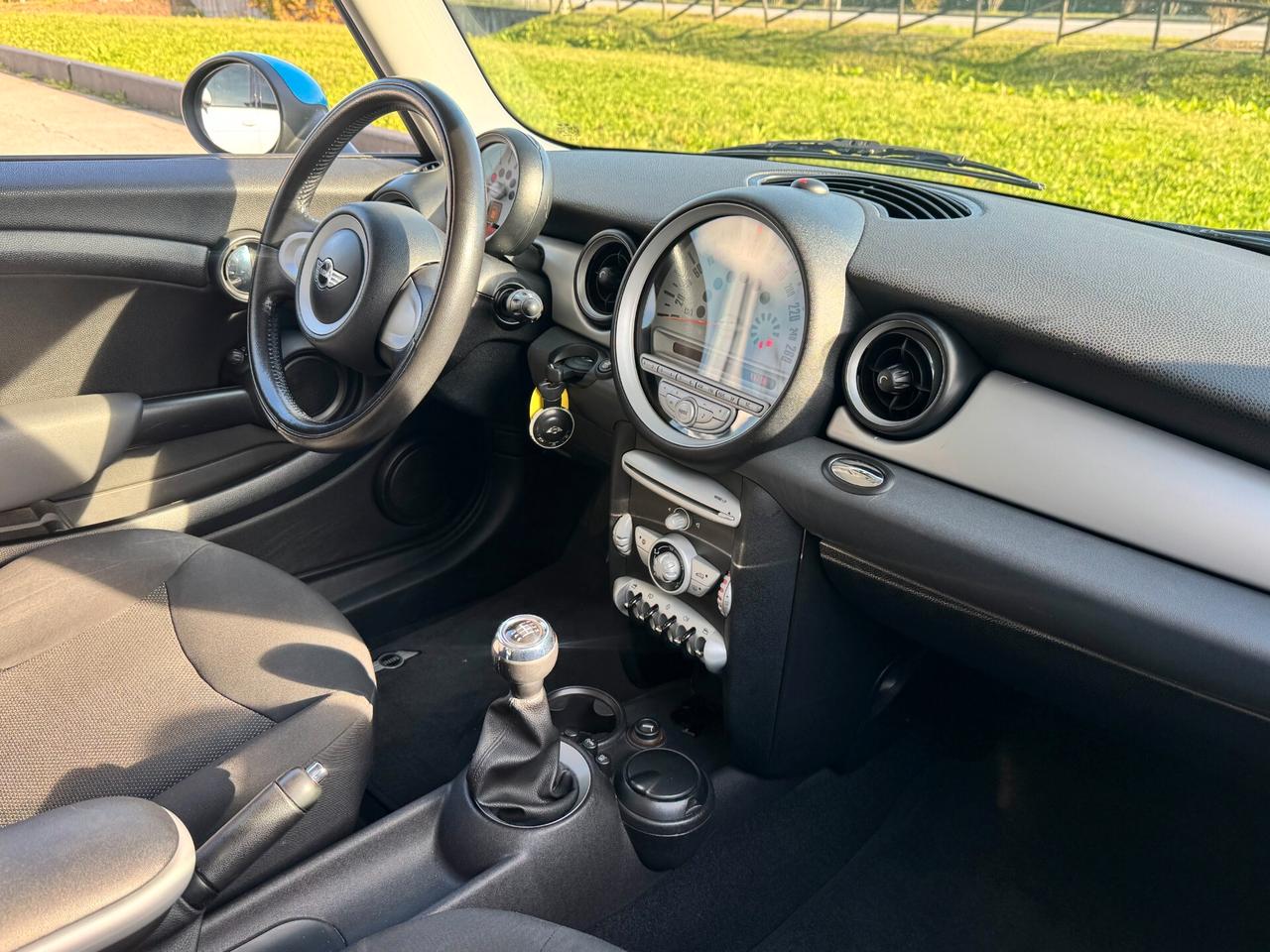 Mini 1.6 16V One (55kW)