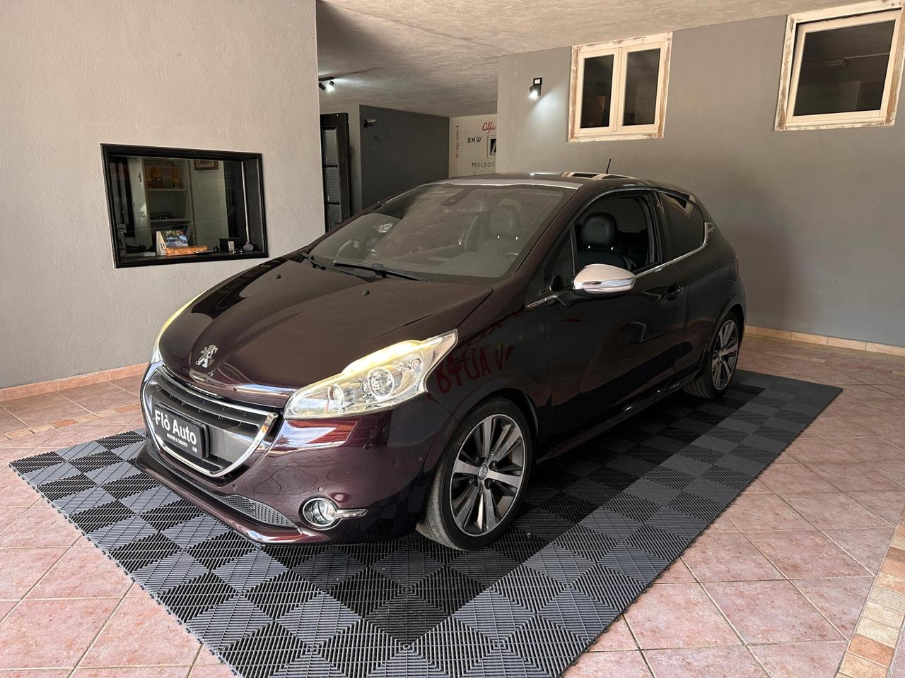 Peugeot 208 1.6 e-HDi 115 CV Stop&Start 3 porte XY