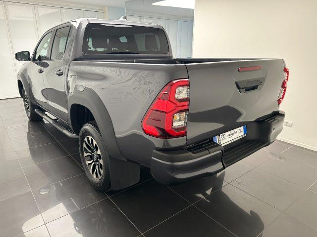 TOYOTA Hilux 2.8 D A/T 4WD 4 porte Double Cab GR SPORT