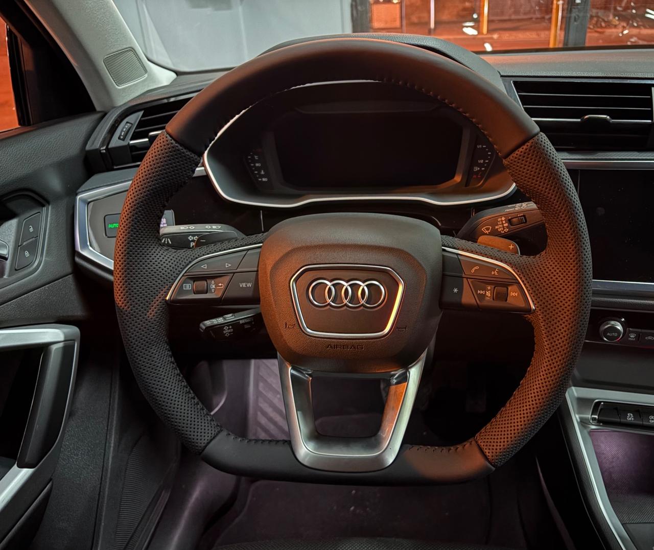 Audi Q3 40 TDI quattro S tronic Business Advanced