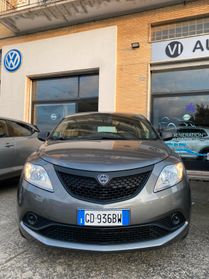 Lancia Ypsilon 1.0 FireFly 5 porte S&S Hybrid Ecochic Silver