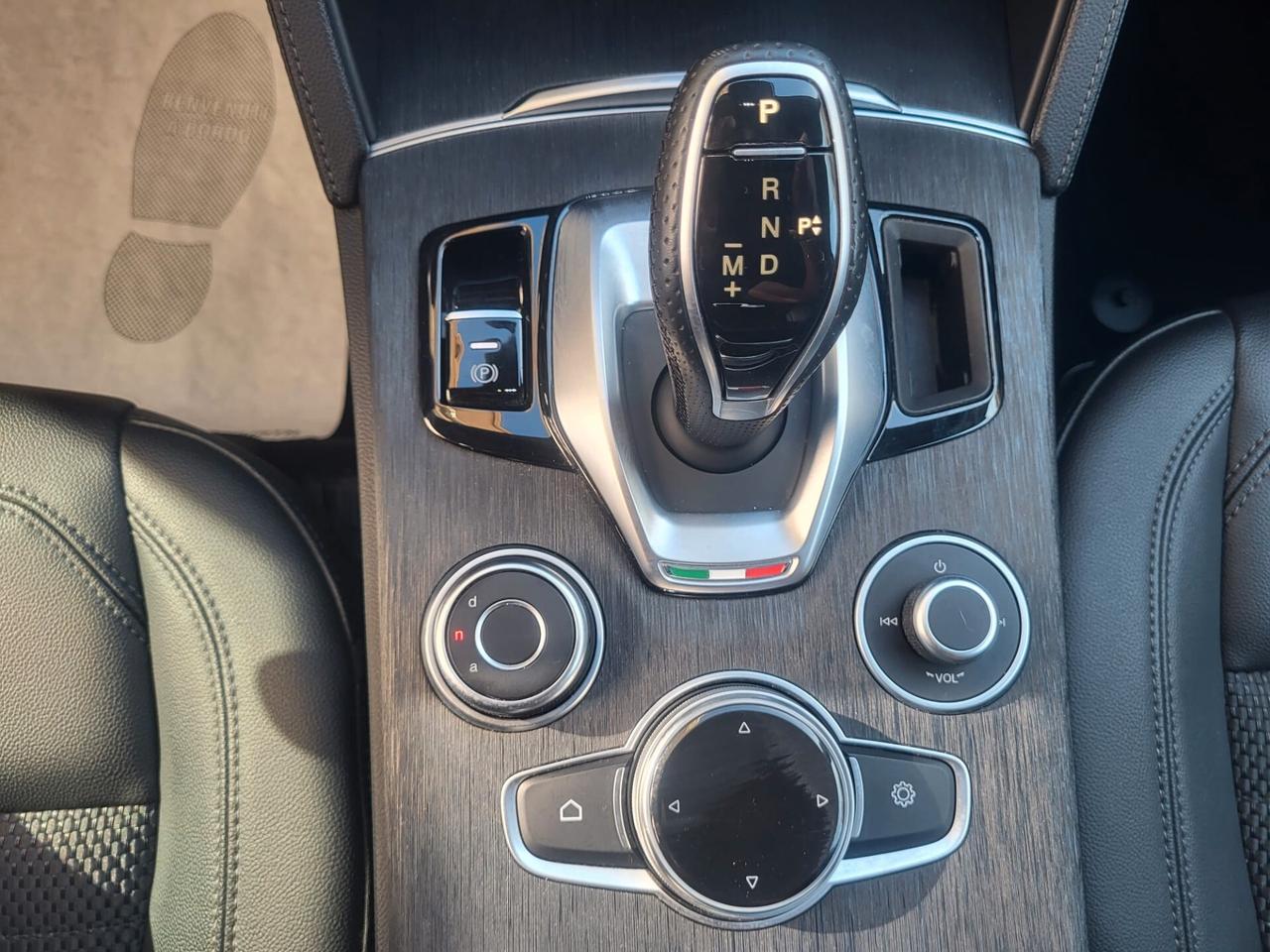 Alfa Romeo Stelvio 2.2 Turbodiesel 190 CV AT8 Q4 Super