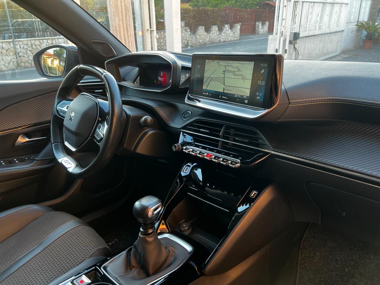 Peugeot 2008 -GT LINE-2022 1.2 100 CV- FULL