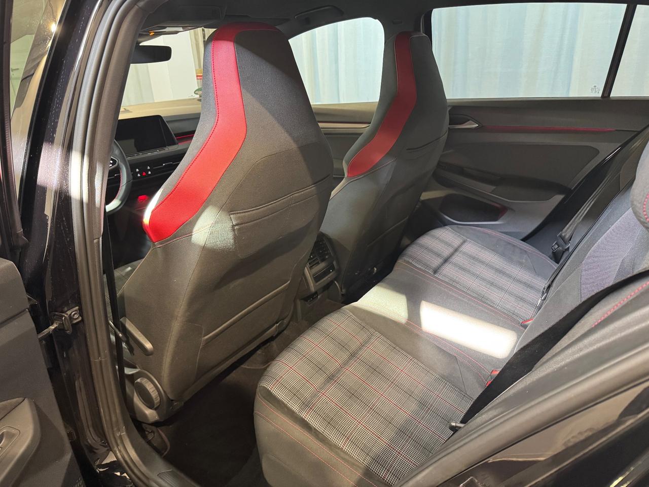 Volkswagen Golf GTI 2.0 TSI