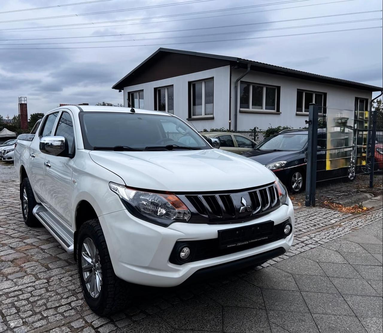 Mitsubishi L200 doppia cabina GANCIO+CERCHI