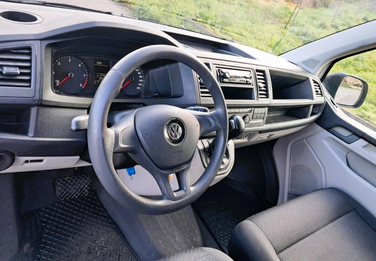 Volkswagen Caravelle 2.0 TDI – 9 posti (Iva Esposta)