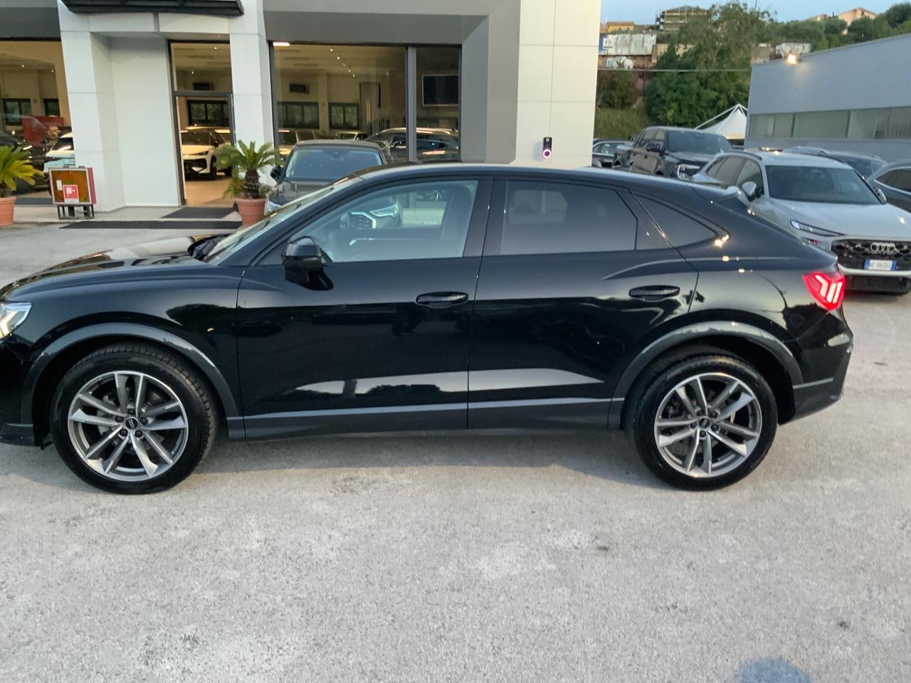 Audi Q3 35 TDI S tronic Business Advanced CERCHI 19.TOTAL BLACK.