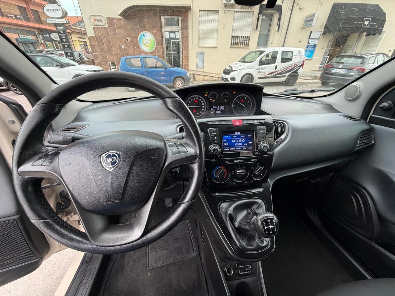 Lancia Ypsilon 1.3 MJT 16V 95 CV 5 porte