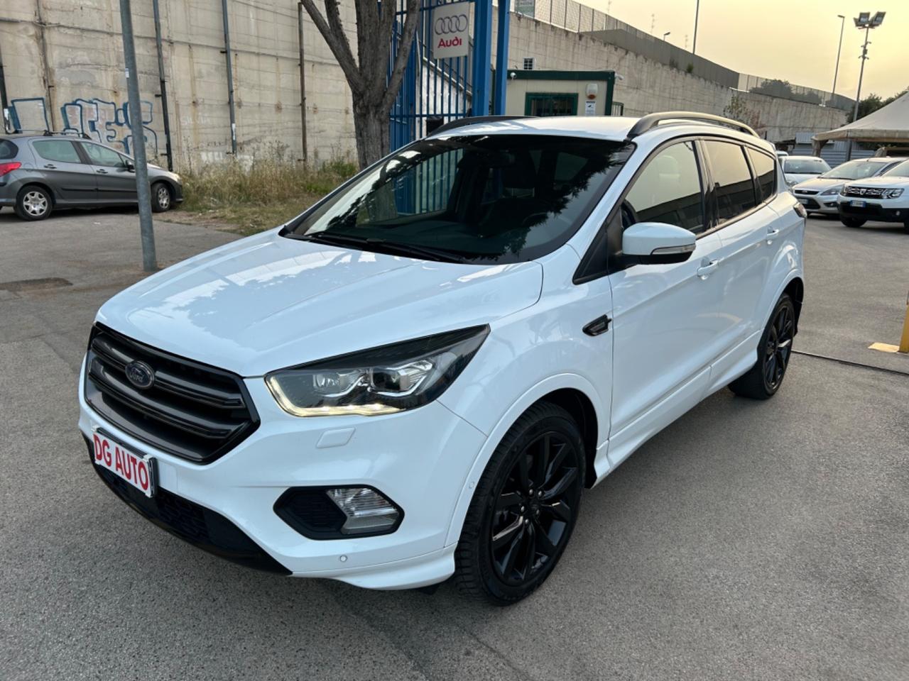 Ford Kuga 1.5 TDCI 120 CV ST-Line 2018 93.000 km