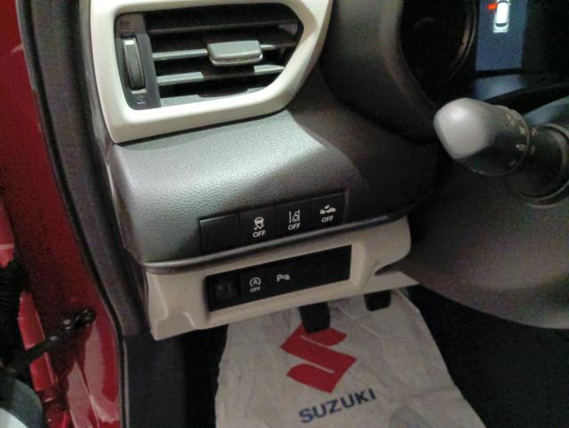 SUZUKI Swift 1.2 Hybrid Top