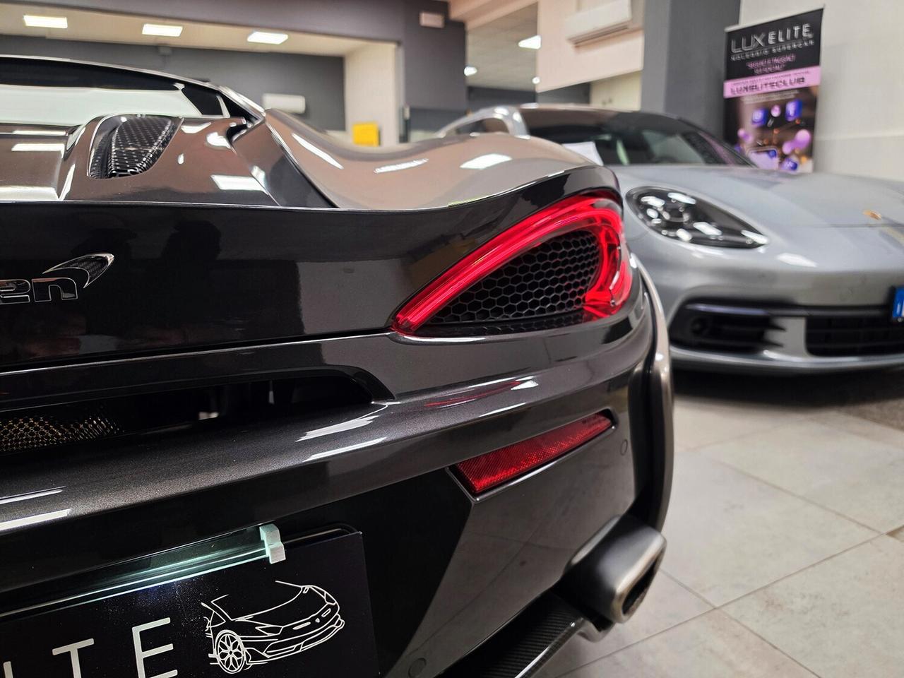 Mclaren 570S Coupe V8 3.8 570CV LUXURY PACK _ SERVICE BOOK COMPLETO MCLAREN UFFICIALE _ CERCHI 19" MSO (€8000) _ LIFT