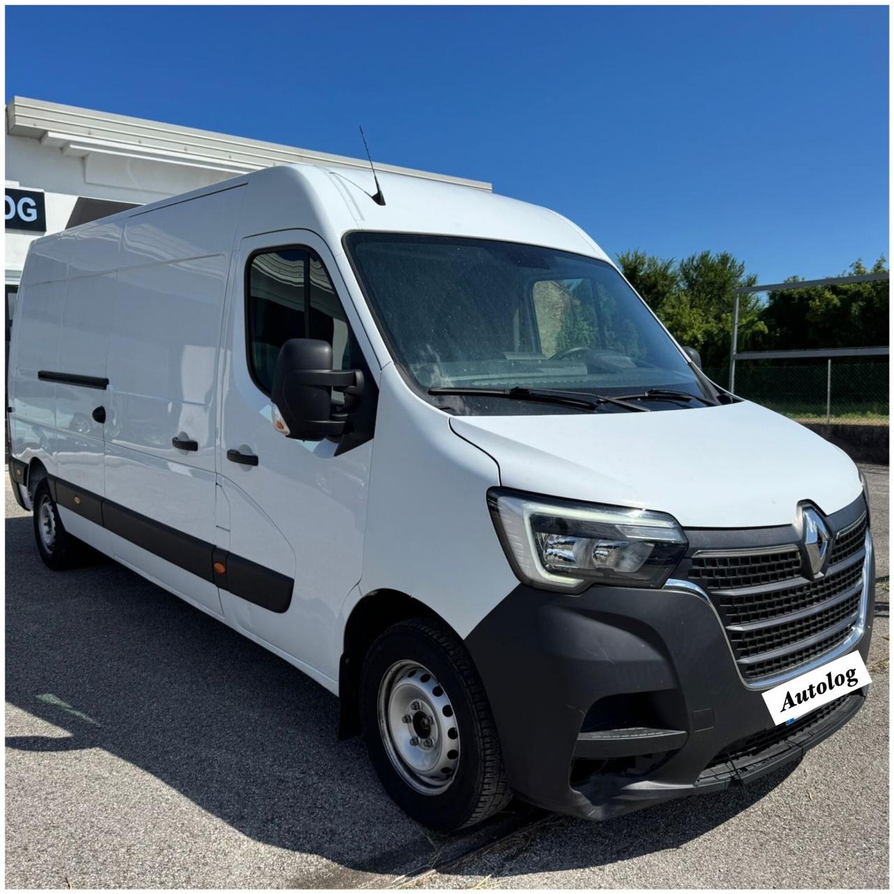 Renault Master T35 2.3 dCi 135 PASSO LUNGO