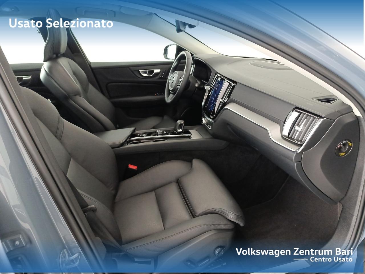 Volvo V60 2.0 b4 ultimate dark auto