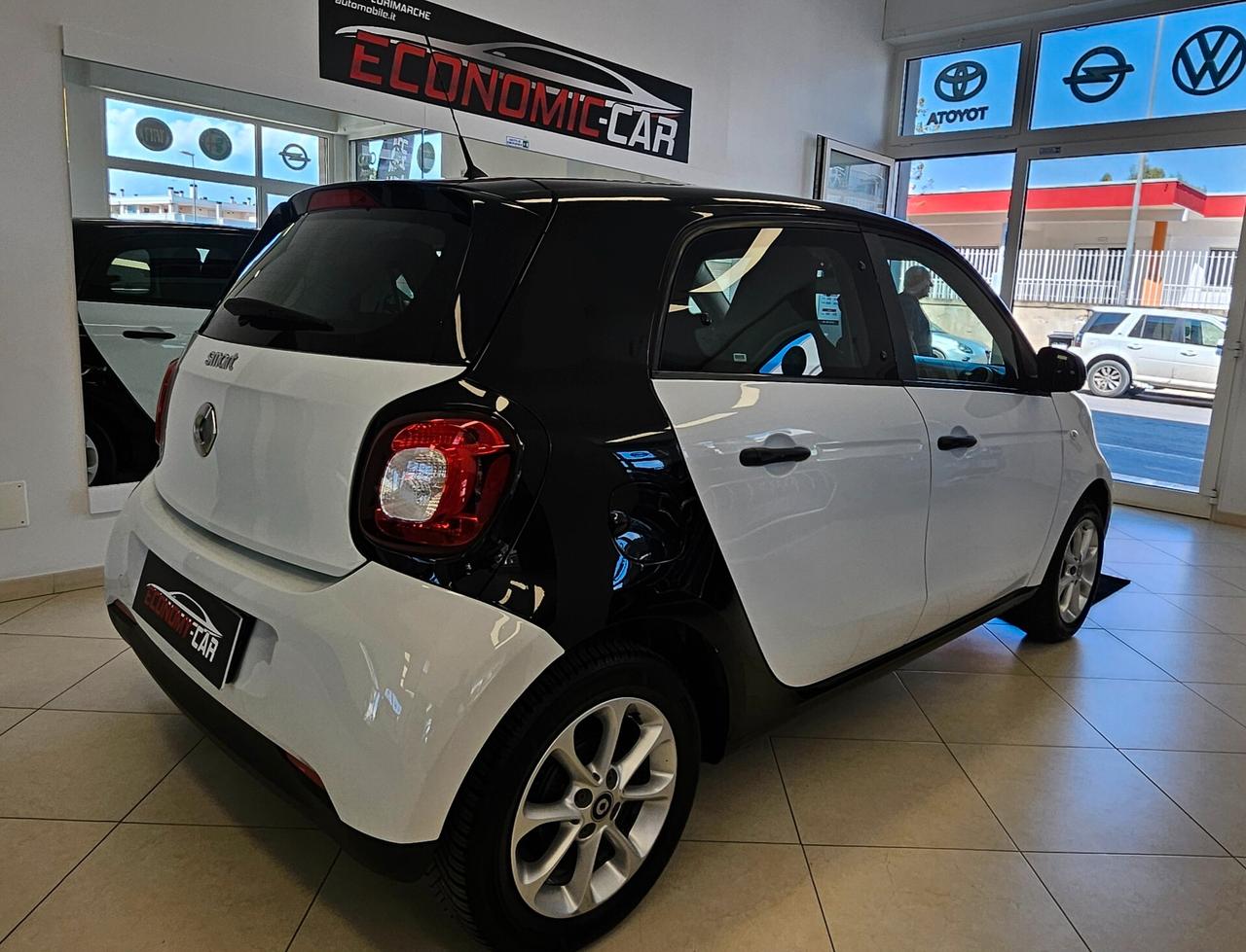 Smart ForFour 70 1.0 twinamic Nightview black