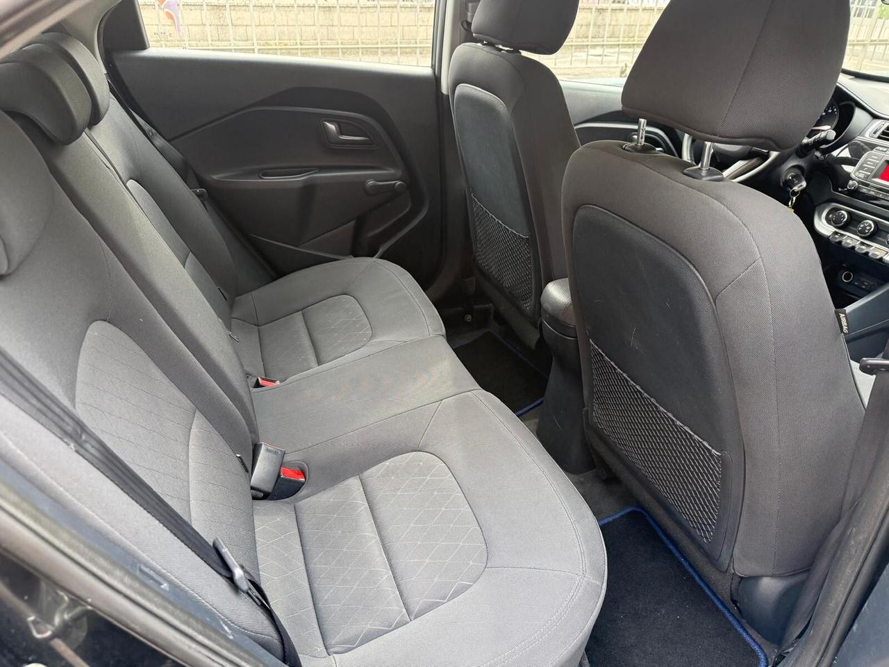 KIA RIO 1100 High Tech OK NEOP EURO 6
