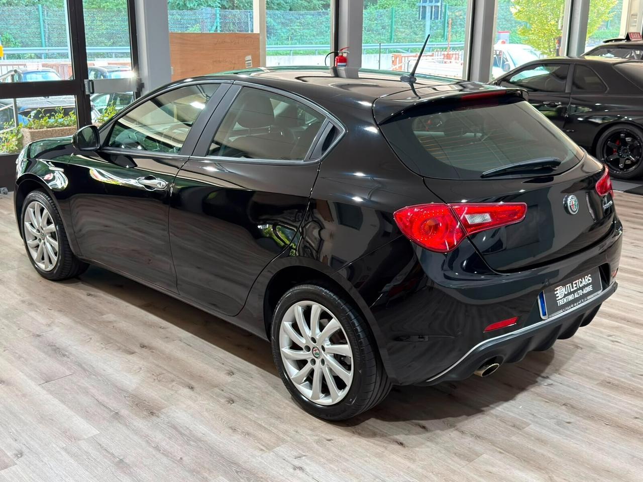 ALFA ROMEO GIULIETTA 1.6JTDm 120cv AUTOMATICA 2019